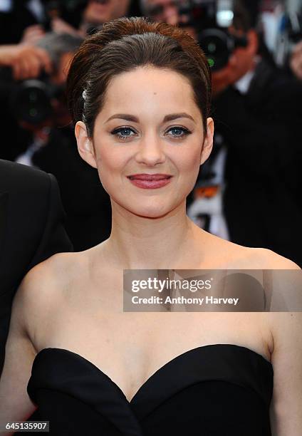 Marion Cotillard attends the De Rouille Et D'os Premiere at the Palais des Festivals during the 65th Cannes Film Festival May 17, 2012 in Cannes,...