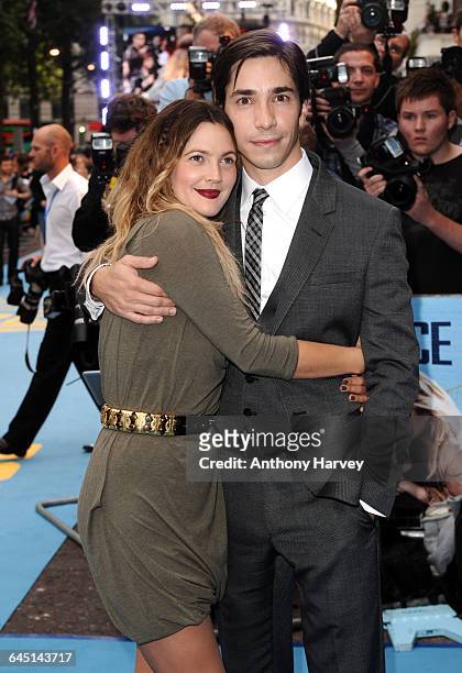 Actor Justin Long and Drew Barrymore attend the 'Going the Distance' World Premiere at the Vue Cinema, Leicester Square on August 19, 2010 in London.