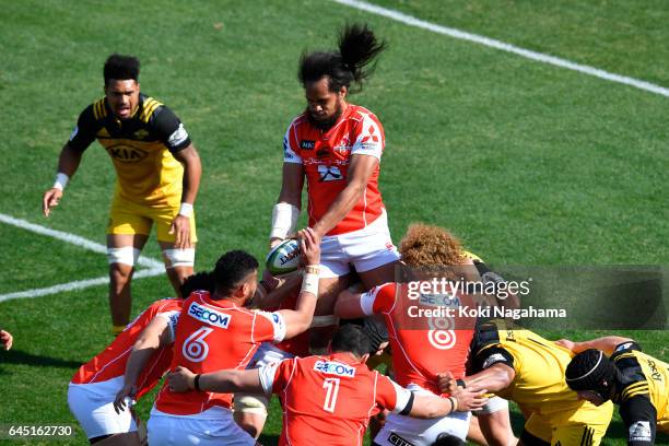 Liaki Moli of Sunwolves catches the lineout ball during the Super Rugby Rd 1 game between Sunwolves and Hurricanes at Prince Chichibu Memorial Ground...