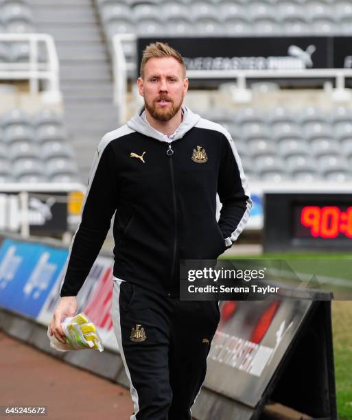 Rob Elliot of Newcastle arrives for the Sky Bet Championship Match between Newcastle United and Bristol City at St.James' Park on February 25, 2017...