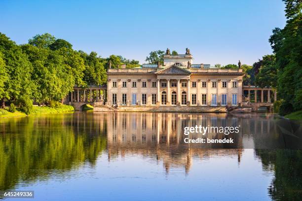 lazienki palace in warsaw's royal baths park poland - lazienki park stock pictures, royalty-free photos & images