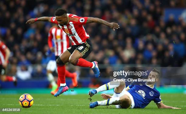 Jermain Defoe of Sunderland is fouled by Morgan Schneiderlin of Everton during the Premier League match between Everton and Sunderland at Goodison...