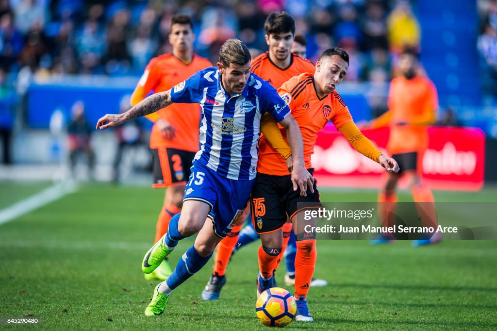 Deportivo Alaves v Valencia CF - La Liga