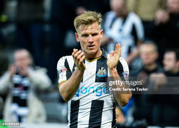 Matt Ritchie of Newcastle United claps the fans during the Sky Bet Championship Match between Newcastle United and Bristol City at St.James' Park on...