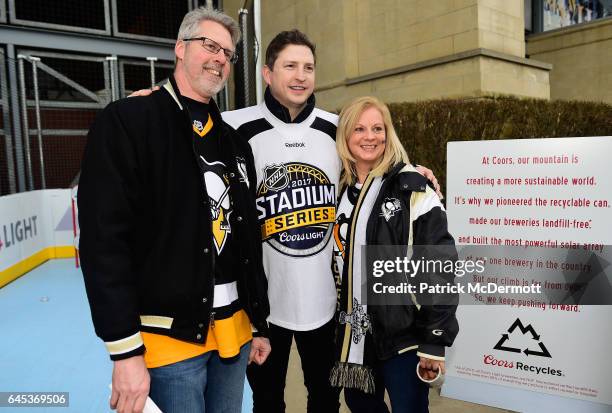 Pittsburgh Penguins alumni Colby Armstrong poses with hockey fans at The PreGame & NHL Centennial Fan Arena prior to the start of the 2017 Coors...