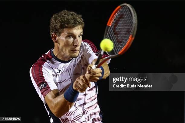 Pablo Carreno Busta of Spain returns a shot to Casper Ruud of Norway during the semifinals of the ATP Rio Open 2017 at Jockey Club Brasileiro on...