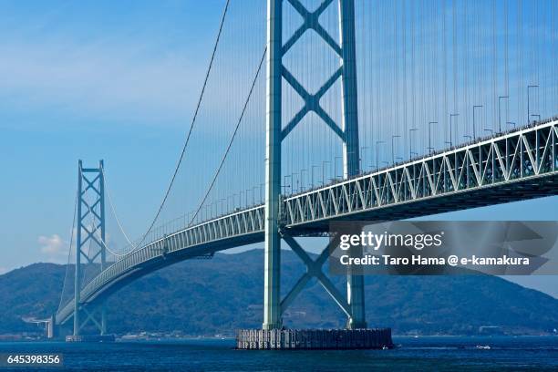 akashi strait bridge overview - kobe japan stock-fotos und bilder