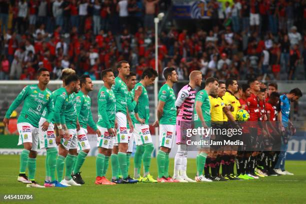 Players of Leon and Atlas pose prior the 8th round match between Atlas and Leon as part of the Torneo Clausura 2017 Liga MX at Jalisco Stadium on...