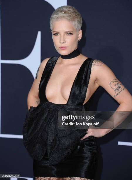 Singer Halsey arrives at the Los Angeles premiere "Fifty Shades Darker" at The Theatre at Ace Hotel on February 2, 2017 in Los Angeles, California.