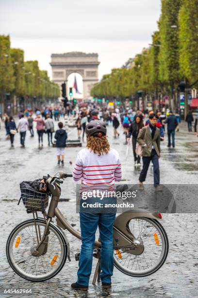 dag utan bilar i paris, frankrike - car free day in paris bildbanksfoton och bilder