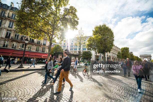 dag utan bilar i paris, frankrike - car free day in paris bildbanksfoton och bilder