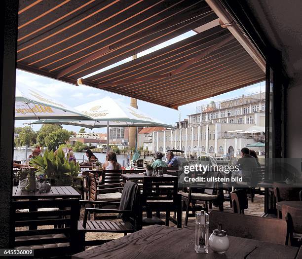 Neu -- Restaurant, Cafe und Biergarten mit Blick aufs Wasser- Am Spreetunnel die Sonne, Cocktails, Schifffahrten, Snacks und ein Feierabendbier...