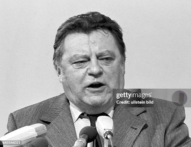 88 Josef Mai Stock Photos, HighRes Pictures, and Images Getty Images