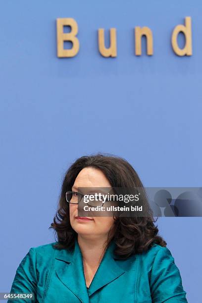 Andrea Nahles, Bundesministerin fuer Arbeit und Soziales, SPD, PK zum Thema: Initiative der deutschen Wirtschaft zur Bekaempfung der...