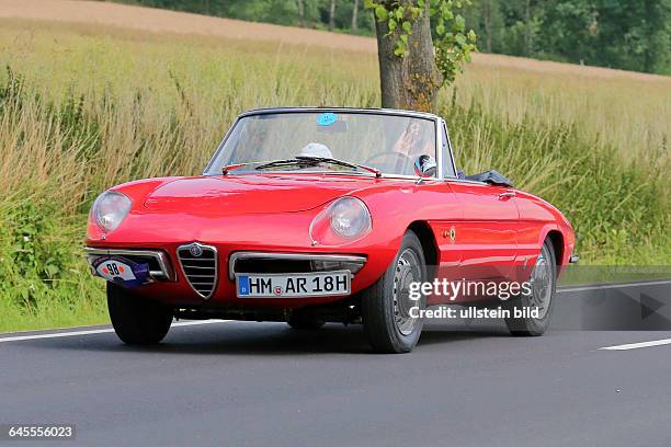 Alfa Romeo Spider Duetto 1966 - gesehen bei Oldtimer ADAC Rundfahrt Niedersachsen Classic in Bad Pyrmont