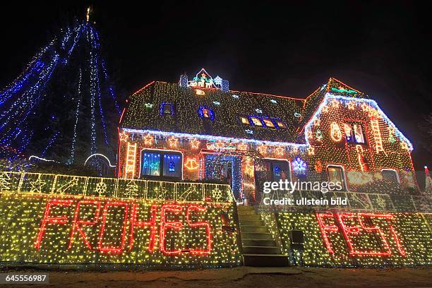 Immer in der Adventszeit bis Weihnachten. Lichterhaus ca. 20 Km nördlich von Nienburg/Niedersachsen an der K139 zwischen Calle und Bücken . Inh. Ist...