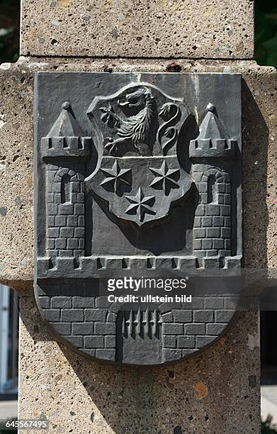 Viersen, Niers, Lower Rhine, Rhineland, North Rhine-Westphalia, NRW, tuff column at the Remigius Square, heraldic sign of Viersens twin town Calau,...