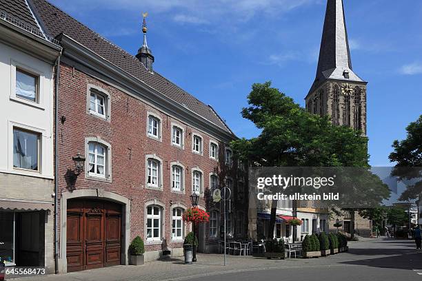 Viersen, Niers, Lower Rhine, Rhineland, North Rhine-Westphalia, NRW, D-Viersen-Suechteln, residential house and guesthouse Hochstrasse 16, catholic...