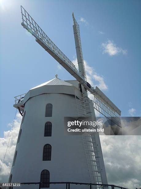 Die historische Windmühle wurde restauriert und kann innerhalb eines Museumskomplexes besichtigt werden, aufgenommen am 17. Juli 2015 in Blennerville...