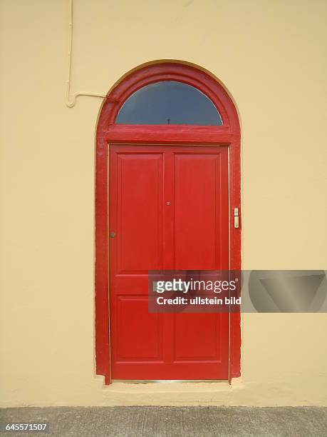 Eine typische irische Haustür, aufgenommen am 17. Juli 2015 in Kilrush