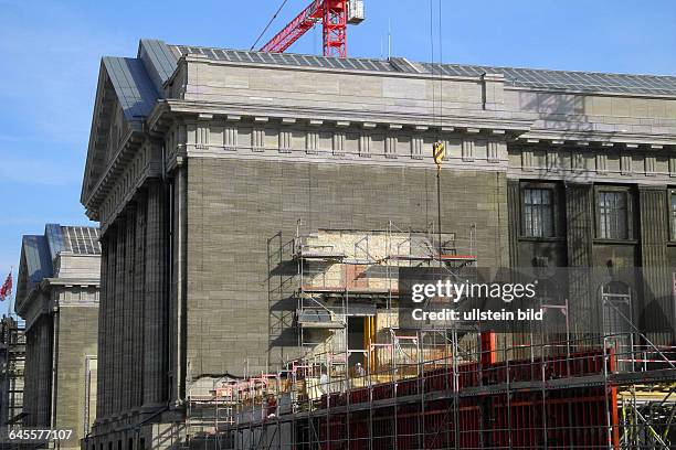 Am erfolgte die Grundsteinlegung fuer den Neubau des Neuen Eingangsgebaeudes zur Museumsinsel, der James-Simon-Galerie auf der Museums-Insel Berlin....