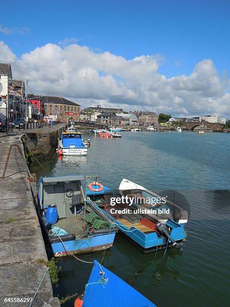 Kleine Booet liegen im Hafen, am 25. Juli 2015 aufgenommen in der Kleinstadt Dungarvan an der Südküste