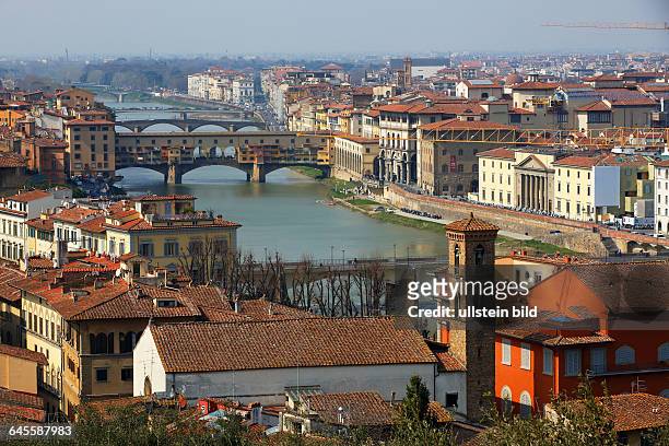 Altstadt Florenz mit mittelalterlicher Brücke Ponte Vecchio über den Fluss Arno, UNESCO Weltkulturerbe, Altstadt Florenz, Toskana, Italien, Europa