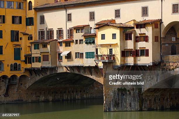 Ponte Vecchio, Mittelalterliche Brücke über den Fluss Arno, UNESCO Weltkulturerbe, Altstadt Florenz, Toskana, Italien, Europa