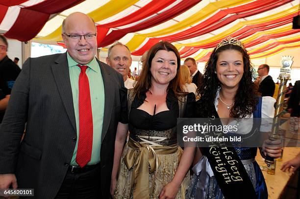 Das Webenheimer Bauernfest wird in Blieskastel von Bundeskanzleramtsminister Peter Altmeier mit dem Faßbieranstich eröffnet. Der Minister sorgte für...