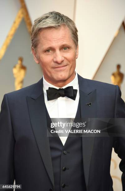 Nominee for Best Actor "Captain Fantastic" Viggo Mortensen arrives on the red carpet for the 89th Oscars on February 26, 2017 in Hollywood,...