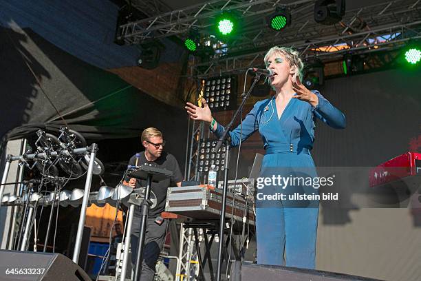 Vaults Singer 51 Blythe Pepino Stock Photos, High-Res Pictures, and Images - Getty Images