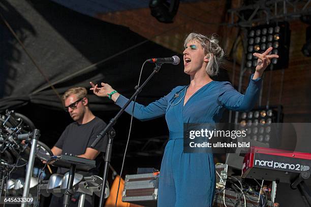 Vaults Singer 51 Blythe Pepino Stock Photos, High-Res Pictures, and Images - Getty Images