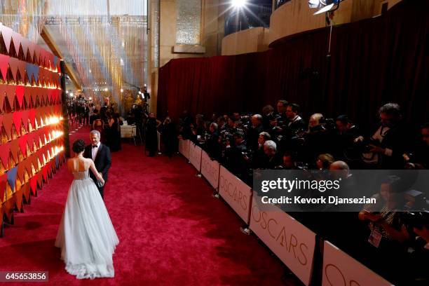 Actor/filmmaker Mel Gibson and Rosalind Ross attend the 89th Annual Academy Awards at Hollywood & Highland Center on February 26, 2017 in Hollywood,...