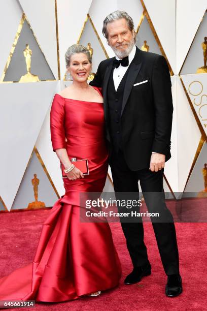Susan Geston and actor Jeff Bridges attend the 89th Annual Academy Awards at Hollywood & Highland Center on February 26, 2017 in Hollywood,...