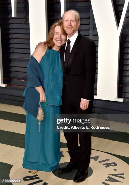 Director Ron Howard and Cheryl Howard attend the 2017 Vanity Fair Oscar Party hosted by Graydon Carter at Wallis Annenberg Center for the Performing...