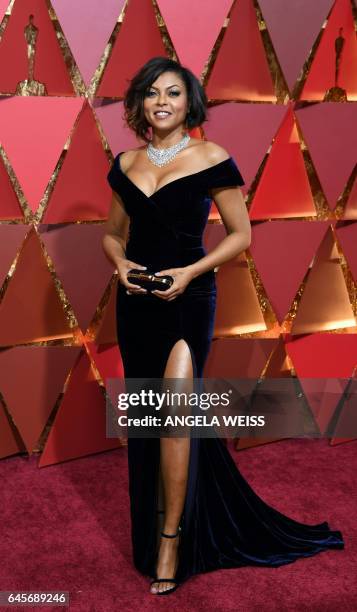 Taraji P. Henson arrives on the red carpet for the 89th Oscars on February 26, 2017 in Hollywood, California. / AFP / ANGELA WEISS