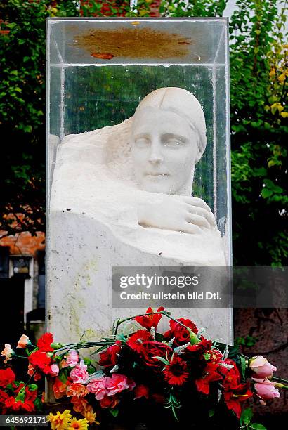 Russland, Moskau, Friedhof des Neujungfrauen-Klosters, Grabstätte von Nadeschda Sergejewna Allilujewa-Stalina , zweite Frau von Josef Stalin,...