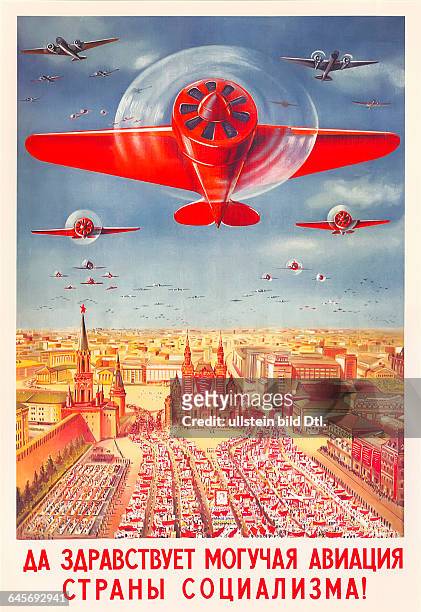 Sowjetunion, Agitation und Propaganda, sowjetisches politisches Plakat, Plakattext: Es leben die starken Fliegerkräfte des Landes des Sozialismus!,...