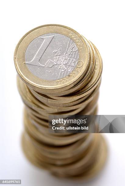 Arbeit, Mindestlohn, Mindestlhne, Lohn, Lhne, Gehalt, Gehlter, Niedriglohn, Niedriglhne, Euro, Euros, M¸nzen, Geld, Gewinn, Gewinne, Kapital,...