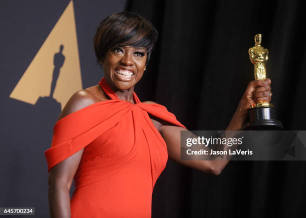 Actress Viola Davis poses in the press room at the 89th annual Academy Awards at Hollywood & Highland Center on February 26, 2017 in Hollywood,...