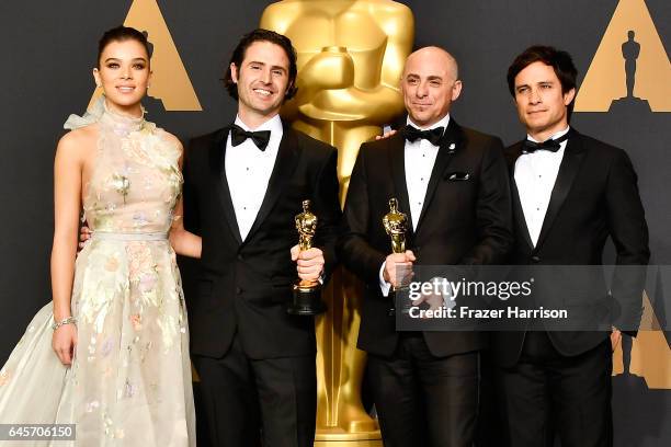 Actor Hailee Steinfeld, director Alan Barillaro and producer Marc Sondheimer, winners of Best Animated Short Film for 'Piper' and actor Gael Garcia...