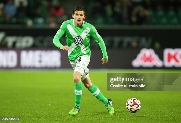 Sebastian Jung, Einzelbild, Freisteller, Aktion , VfL Wolfsburg, Bundesliga DFL, Sport, Fußball Fussball, Volkswagen Arena Wolfsburg, Herren, Saison...