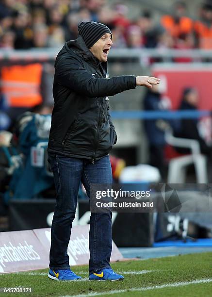 Trainer Torsten Lieberknecht, Einzelbild, Freisteller, Aktion, Gestik, Eintracht Braunschweig BTSV, zweite Bundesliga DFL, Sport, Fußball Fussball,...