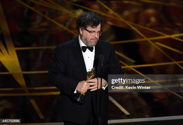Writer/director Kenneth Lonergan accepts Best Original Screenplay for 'Manchester by the Sea' onstage during the 89th Annual Academy Awards at...