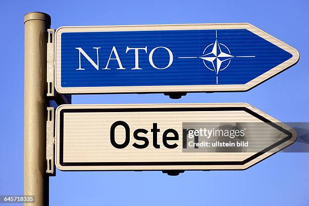 Wegweiser Nato und Osten