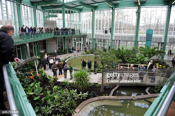 Berlin, Tropenhaus im Alfred-Brehm-Haus des Berliner Tierparks nach Sanierung wiedereröffnet.