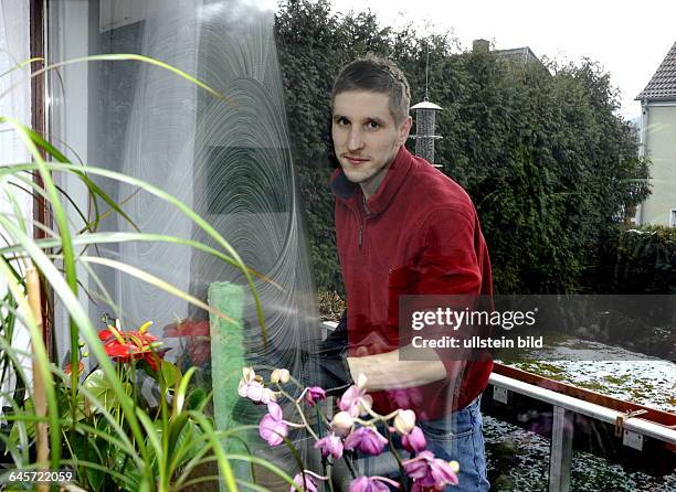 André Benkert hat seine Ausbildung zum Gebäudereiniger als Landessieger im Leistungswettbewerb der Handwerkskammer des Saarlandes abgeschlossen. Hier...