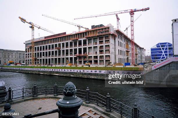 Berlin, 18.11.14 Baustelle des Künftigen Humboldt-Forums . Der Senat überlegt, ob er sich aus der Finanzierung zurückzieht.