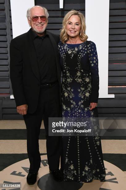 Musician Jimmy Buffet and Jane Slagsvol attend the 2017 Vanity Fair Oscar Party hosted by Graydon Carter at Wallis Annenberg Center for the...