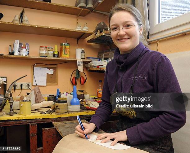 Sarah Rosinus hat ihre Ausbildung zur Orthopädieschuhmacherin als Landessiegerin im Leistungswettbewerb der Handwerkskammer des Saarlandes...